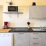 By Interhome Apartamento Porto Valtravaglia